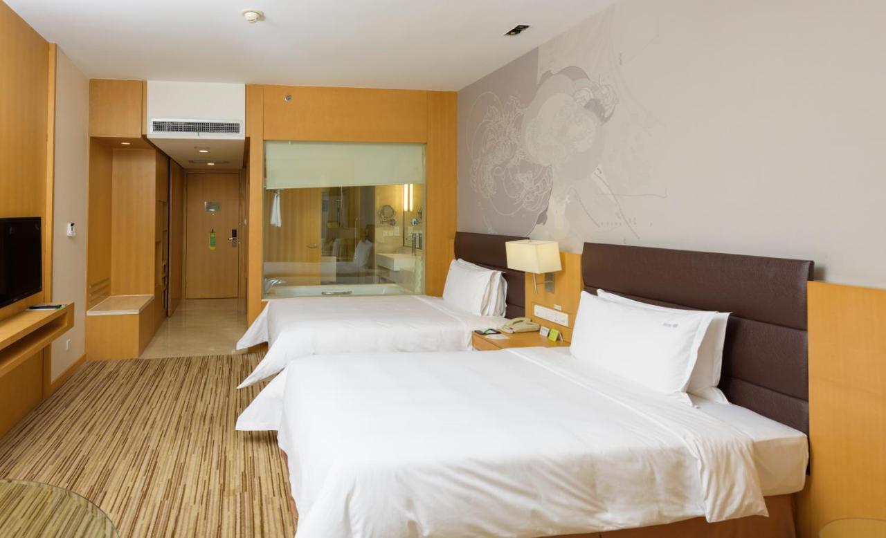 Holiday Inn Shijiazhuang Central By Ihg Exterior photo