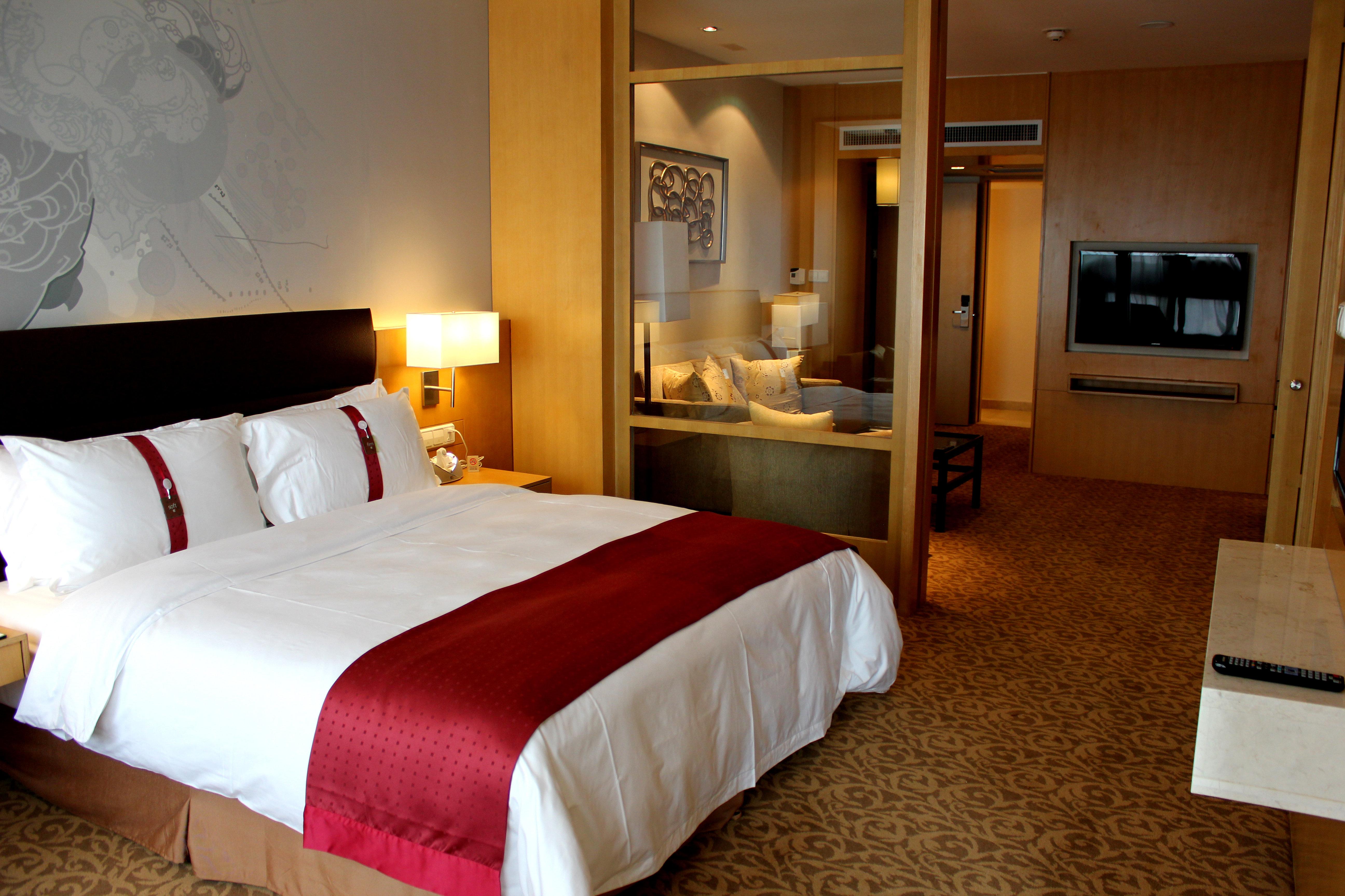 Holiday Inn Shijiazhuang Central By Ihg Exterior photo