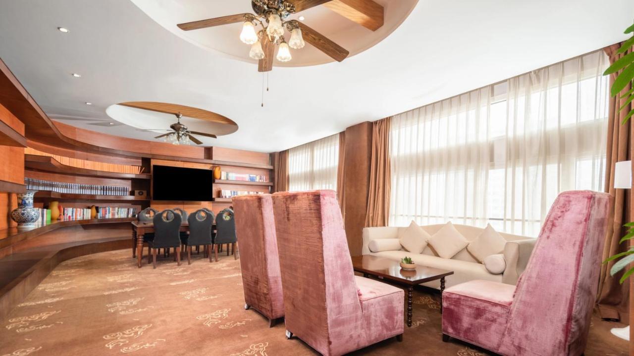 Holiday Inn Shijiazhuang Central By Ihg Exterior photo